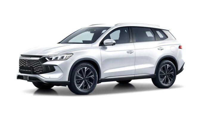 BYD Sealion 5 1.5 DM-i Design 5dr Auto Estate - Image 1